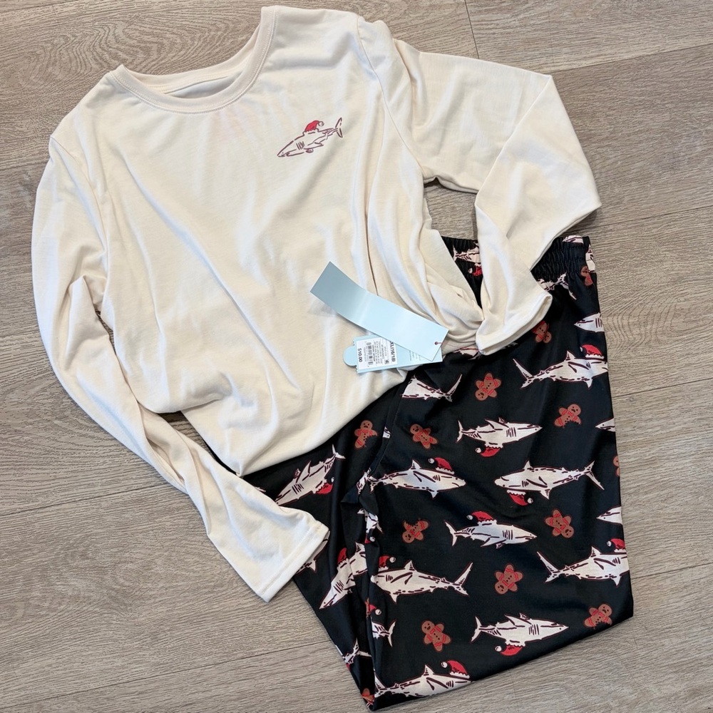 Cat & Jack Shark Gingerbread Print  Christmas Pajama Set - XXL 16/18